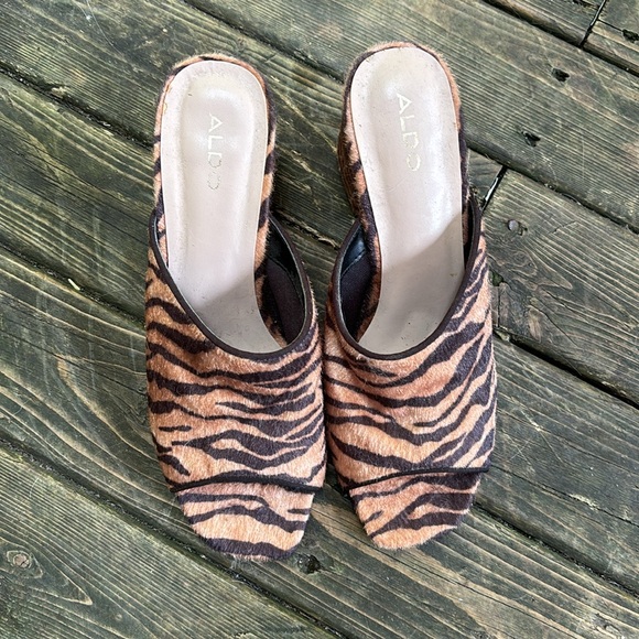 ALDO FAKE FUR TIGER PRINT OPEN TOE HEEL - Picture 2 of 3